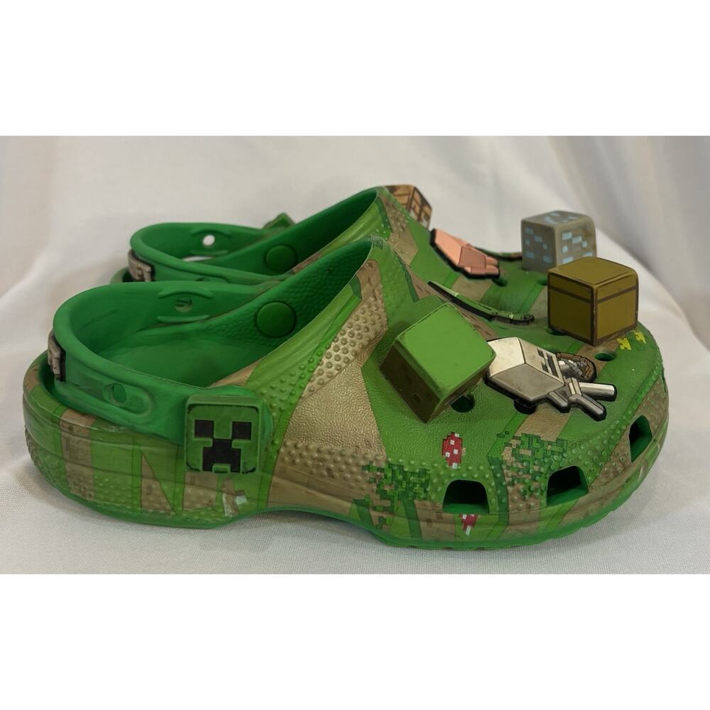 Minecraft Crocs Classic Clog Green Gamer Shoes w/Jibbitz Charms - Size 11 - Picture 3 of 7